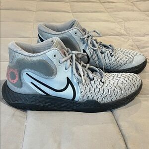 Nike KD Trey 5 VIII Men’s Sneaker